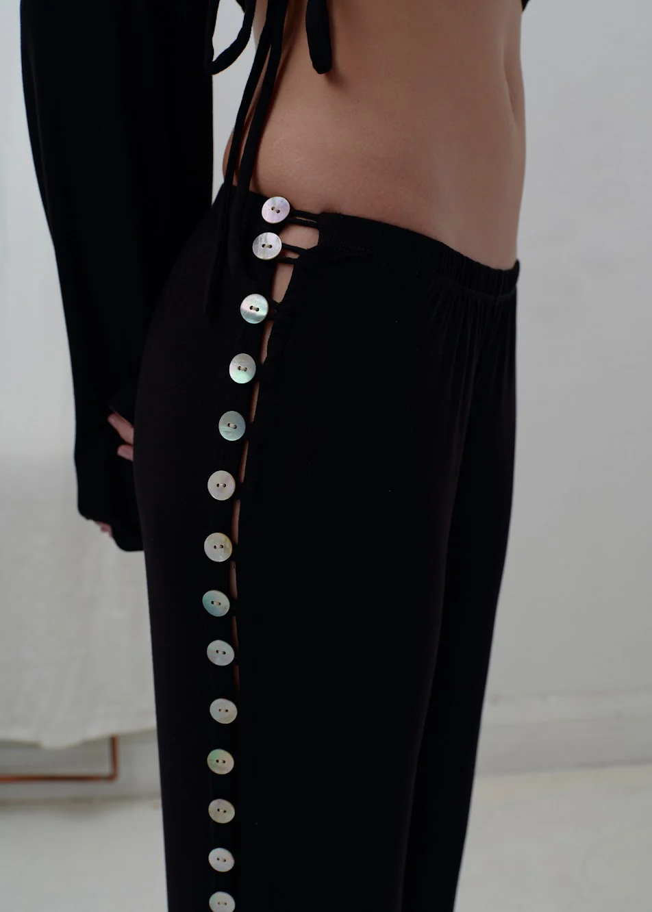 Bulan Pant // Night - Image 3